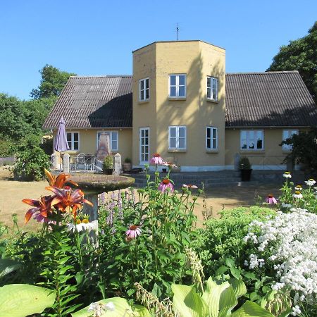 Okker Gokker Garden Hotel Allingåbro Kültér fotó